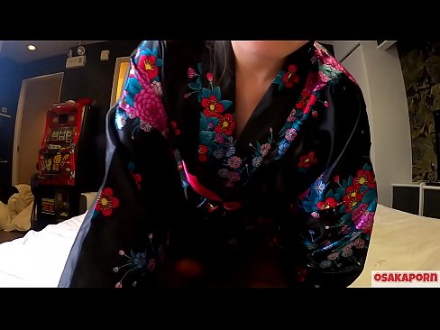 ❤️ Vajza e re cosplay pëlqen seksin deri në orgazmë me një shiringë në një kalorës dhe një blowjob. Vajzë aziatike me pidhi leshtore dhe cica të bukura me kostum tradicional japonez në video amatore që tregon masturbim me lodra qij. Sakura 3 OSAKAPORN. ❤️ Video seksi në pornografi sq.camporner.top ❌️❤